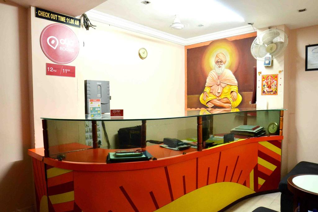 OYO Rooms Sayaji Square