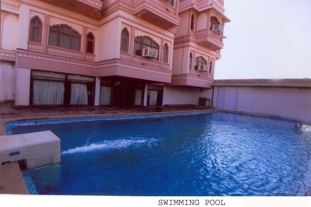 Hotel Raj Vilas Palace