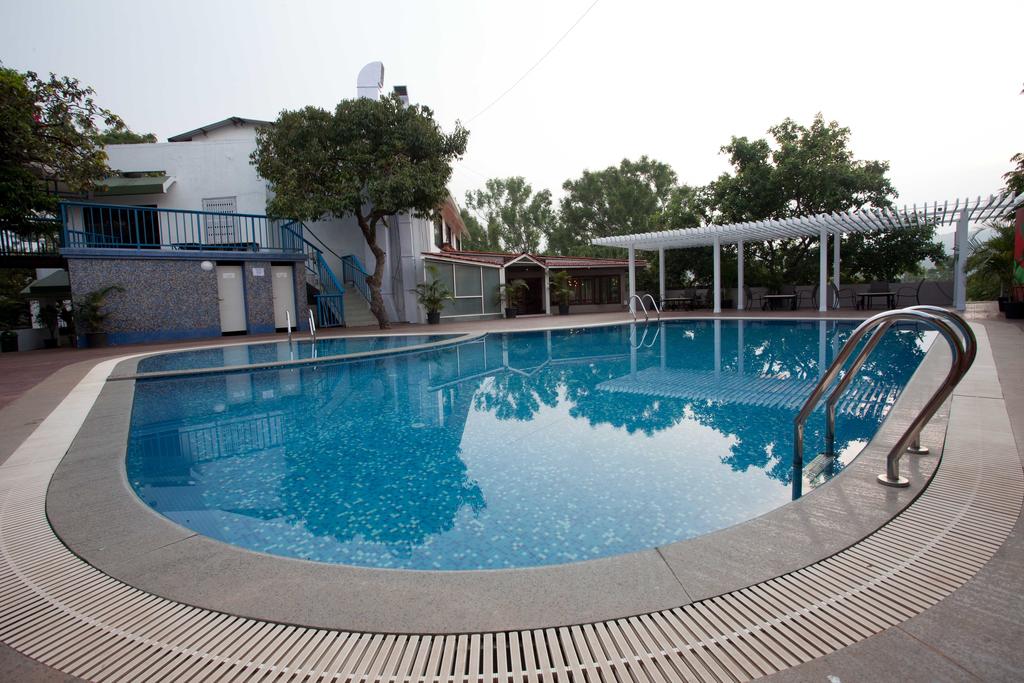 Saj Resort