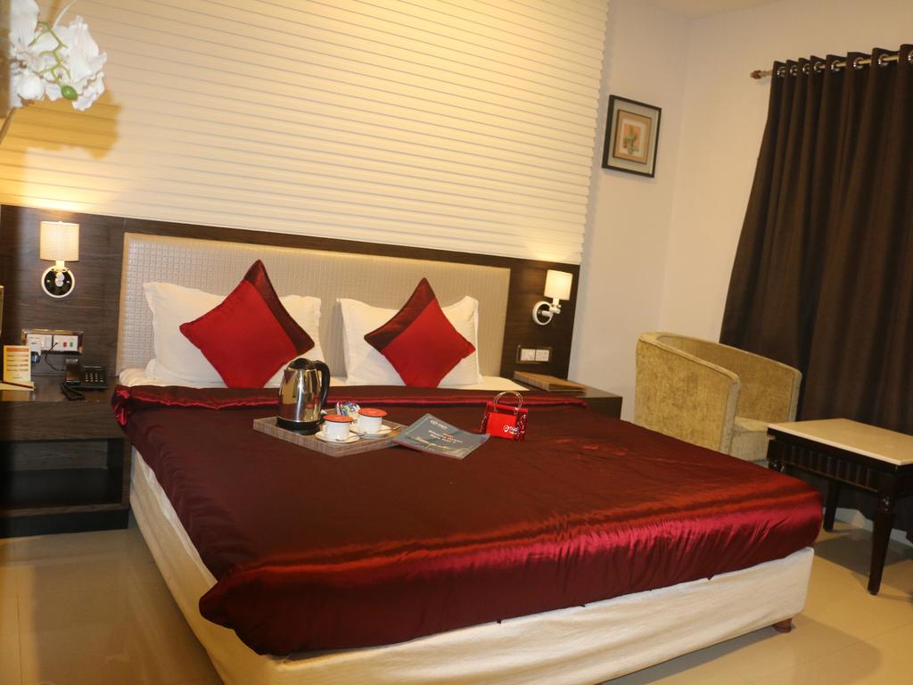 OYO Rooms Pandri Main Road