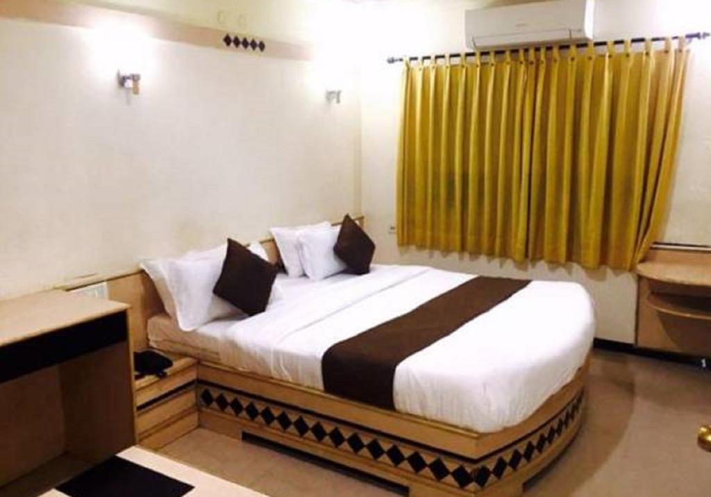 Hotel Ever Krishna