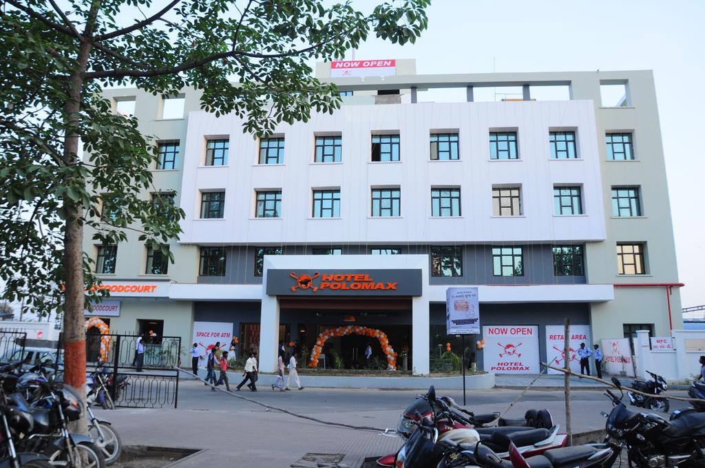 Hotel Polo Max Allahabad