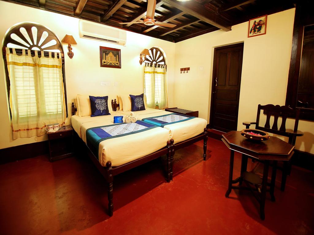 OYO Premium Heritage House Nedumudy Alleppey