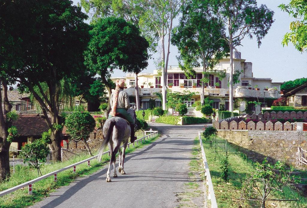 Shikarbadi Hotel