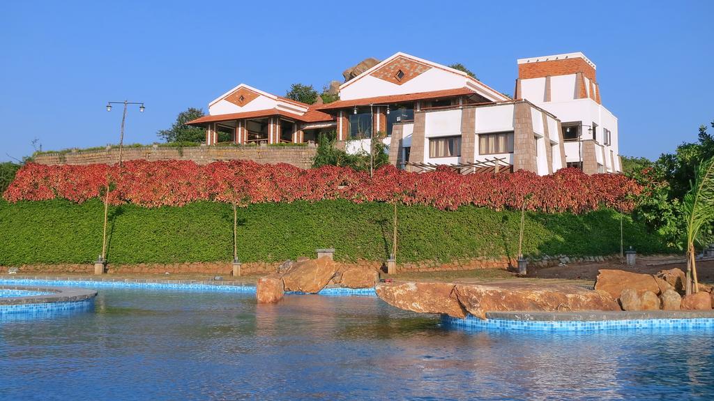 Kadambavanam Ethnic Village Resort