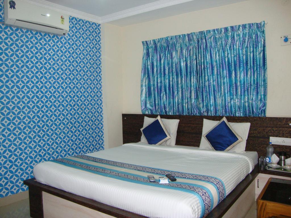 Hotel Maruthi Residency