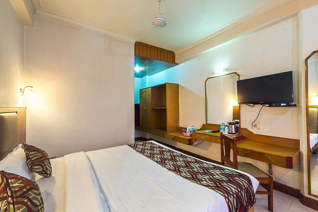 Hotel Ambarish Grand Residency