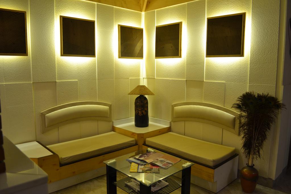 Mayur Hotel Bar And Restaurant