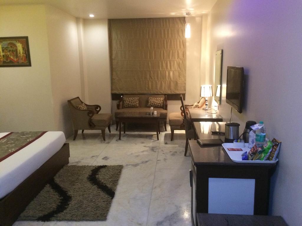 STARiHOTELS Karnal