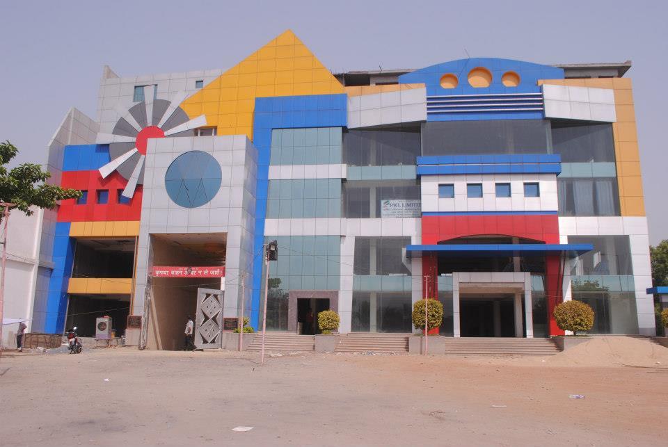 Grand Utsav Motel