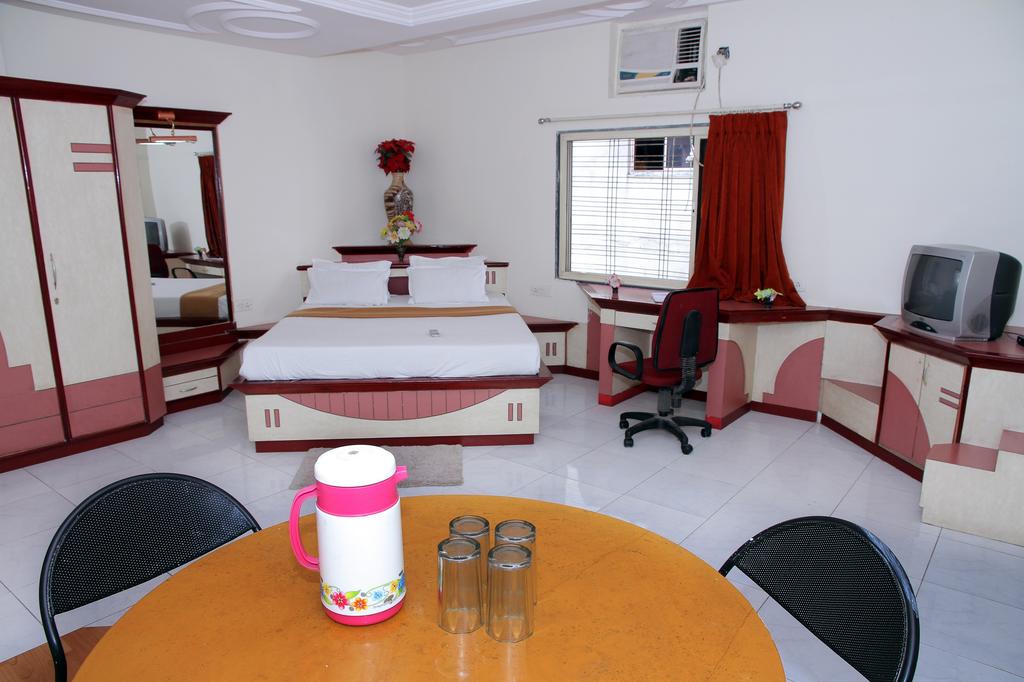 Hotel Ravikiran Executive