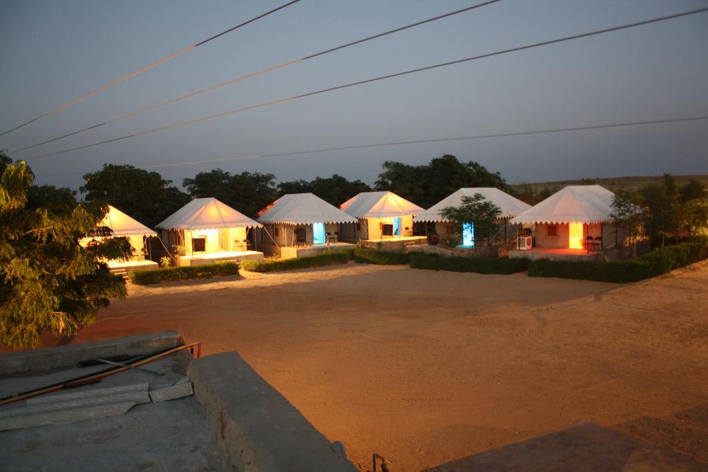 Dunes desert safari and camp