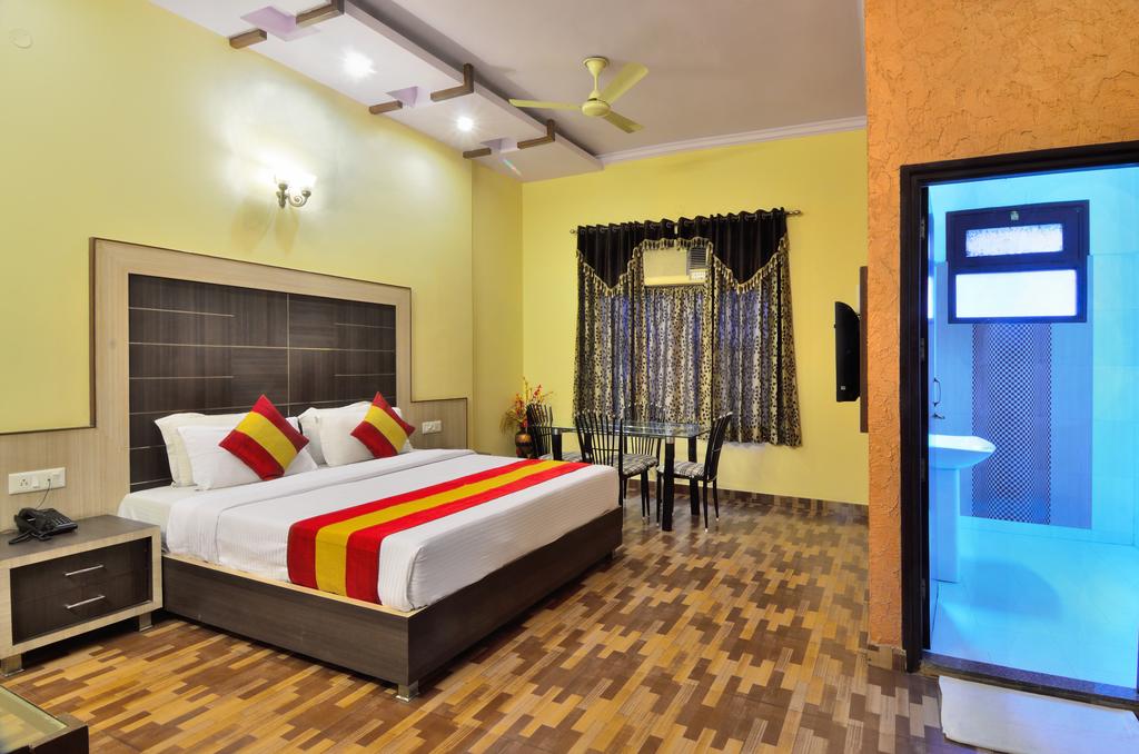 Hotel Roopa International