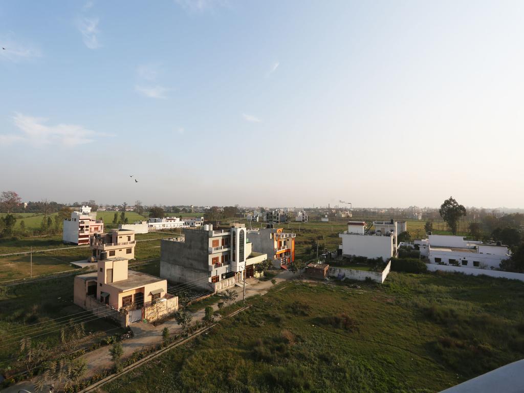 OYO Rooms Railway Station 1