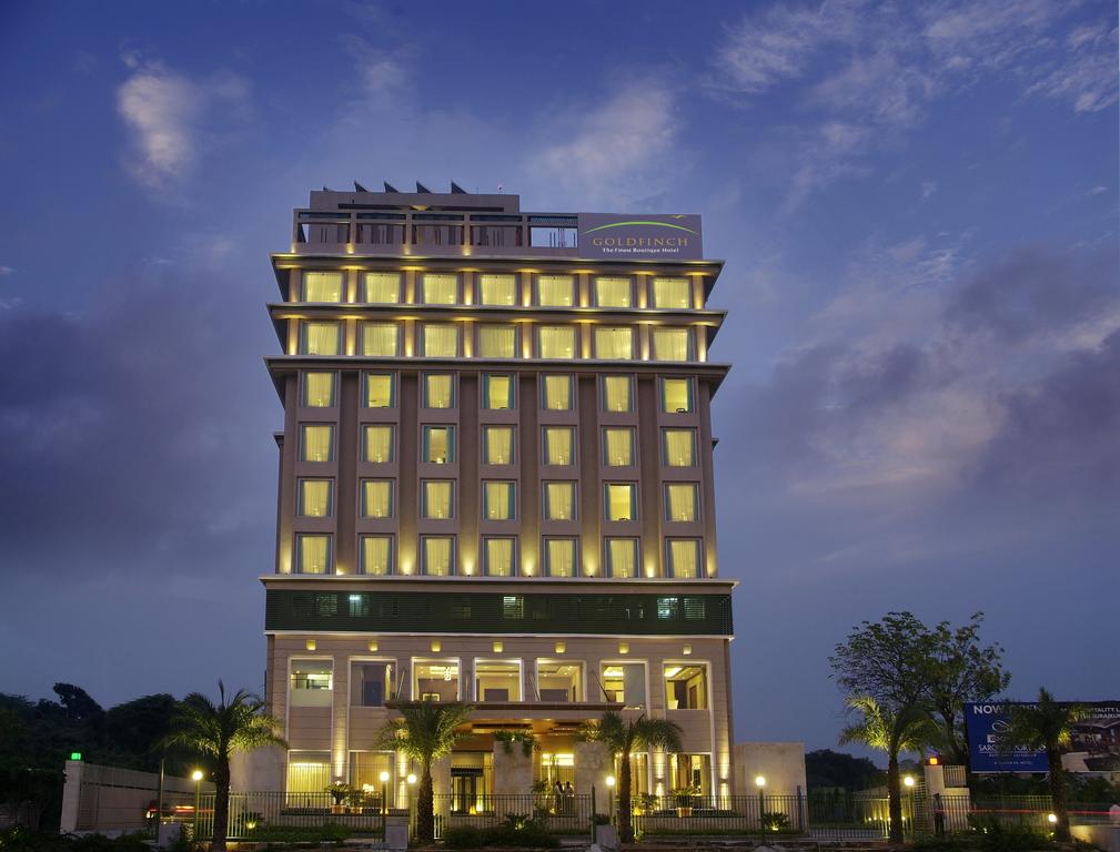 Goldfinch Hotel Delhi Ncr