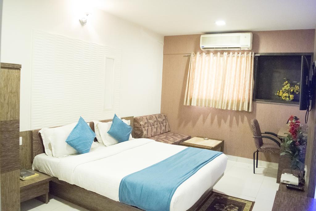 FabHotel Classic Inn Navrangpura