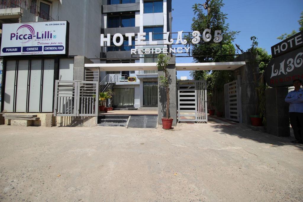 Hotel LA 365 Residency