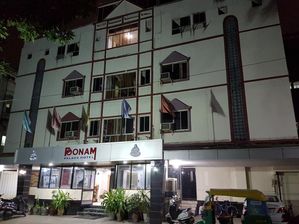 Hotel Poonam Palace