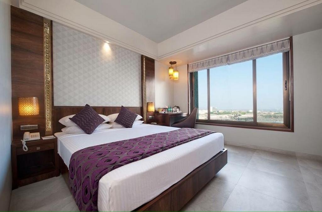 FabHotel Crawford Inn South Mumbai