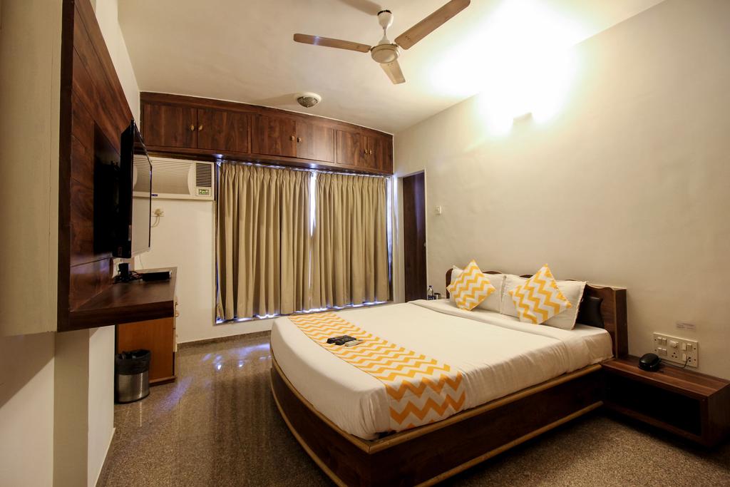 FabHotel Swamini Niwas Malad East