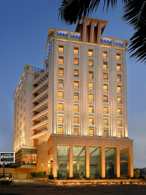 Sarovar Grand Hometel