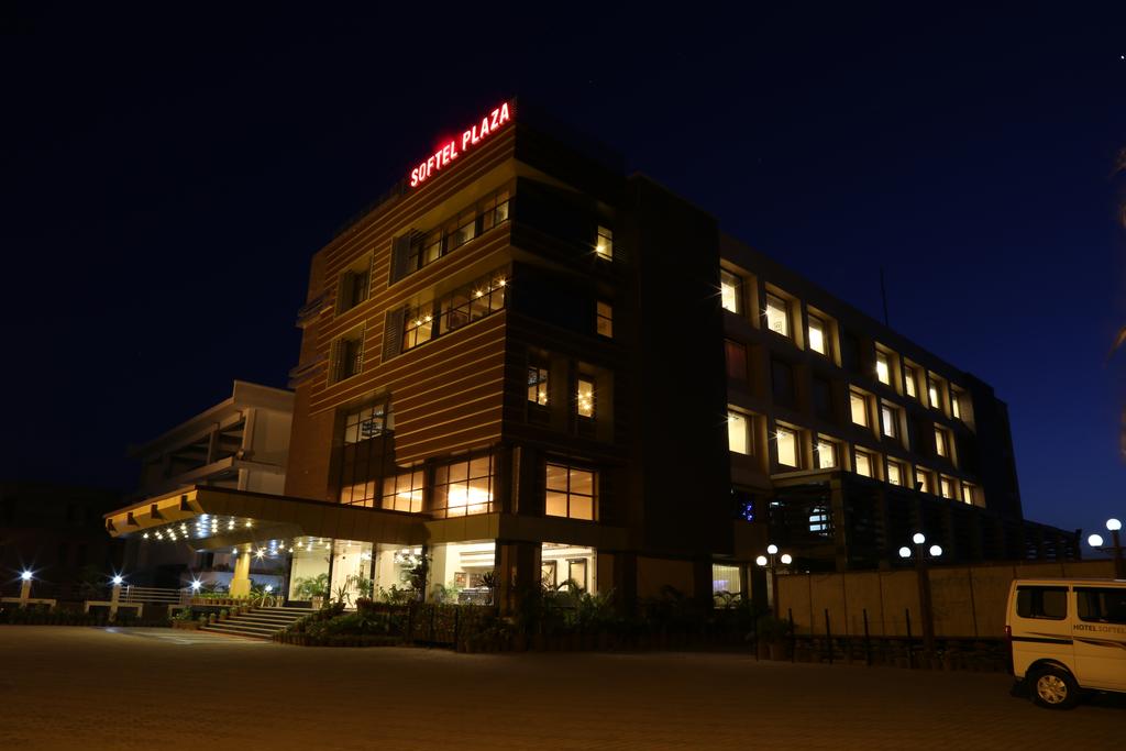 Hotel Softel Plaza