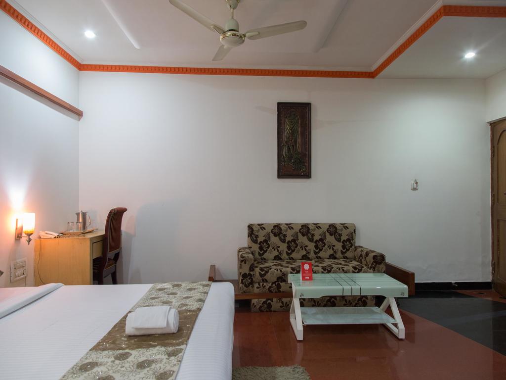 OYO Rooms Nagpur ST Stand