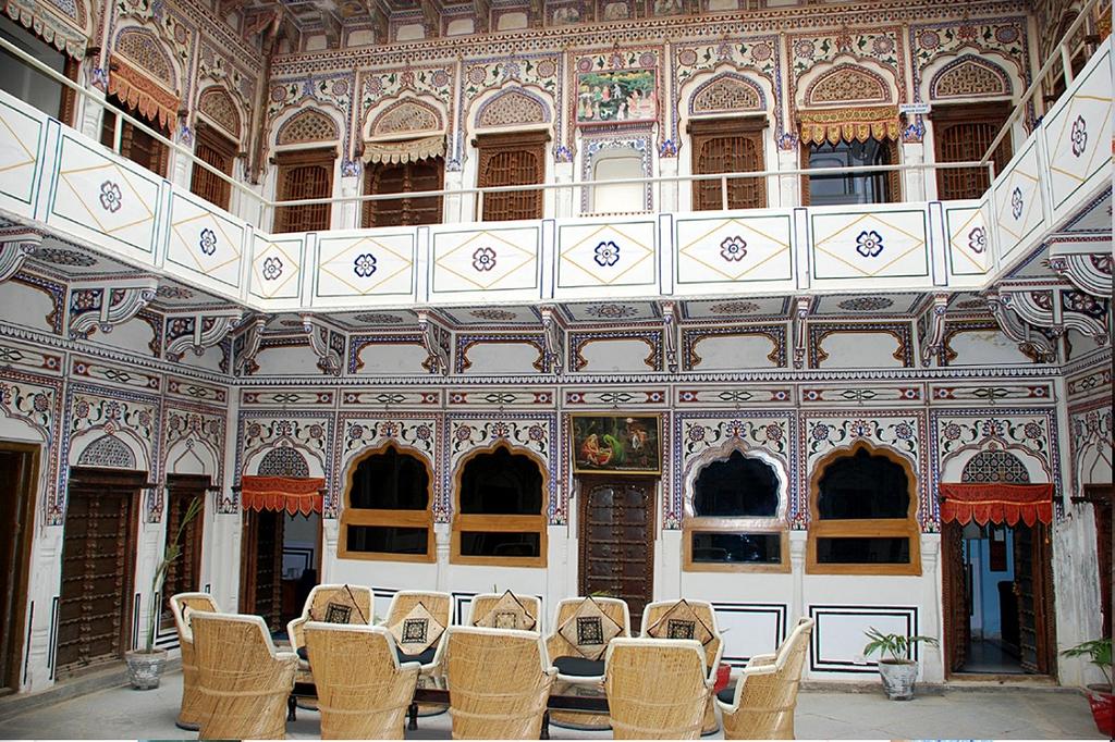 Singhasan Haveli Mandawa