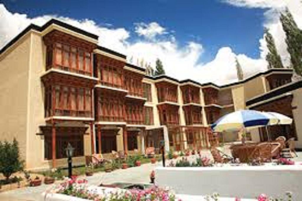 Hotel Mansarovar