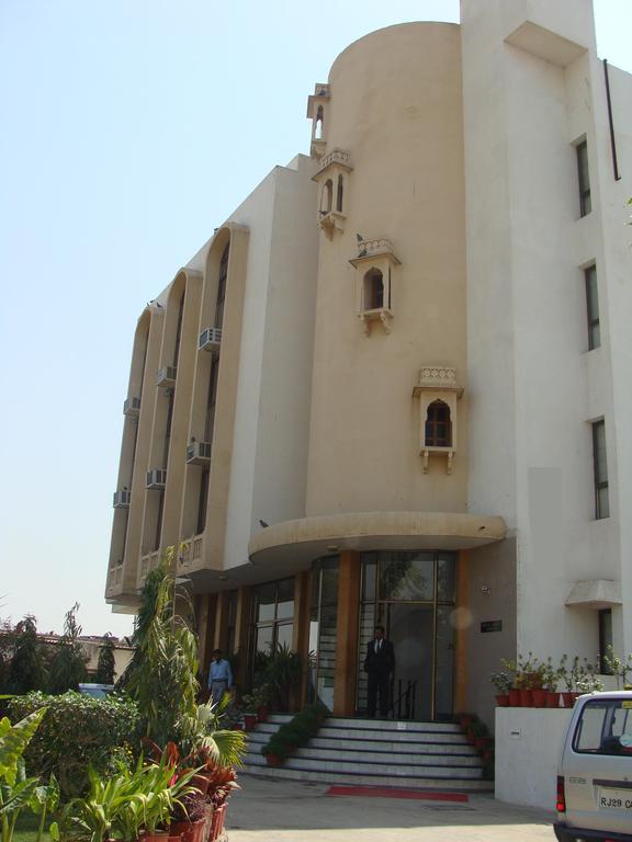 Madhuvan Hotel