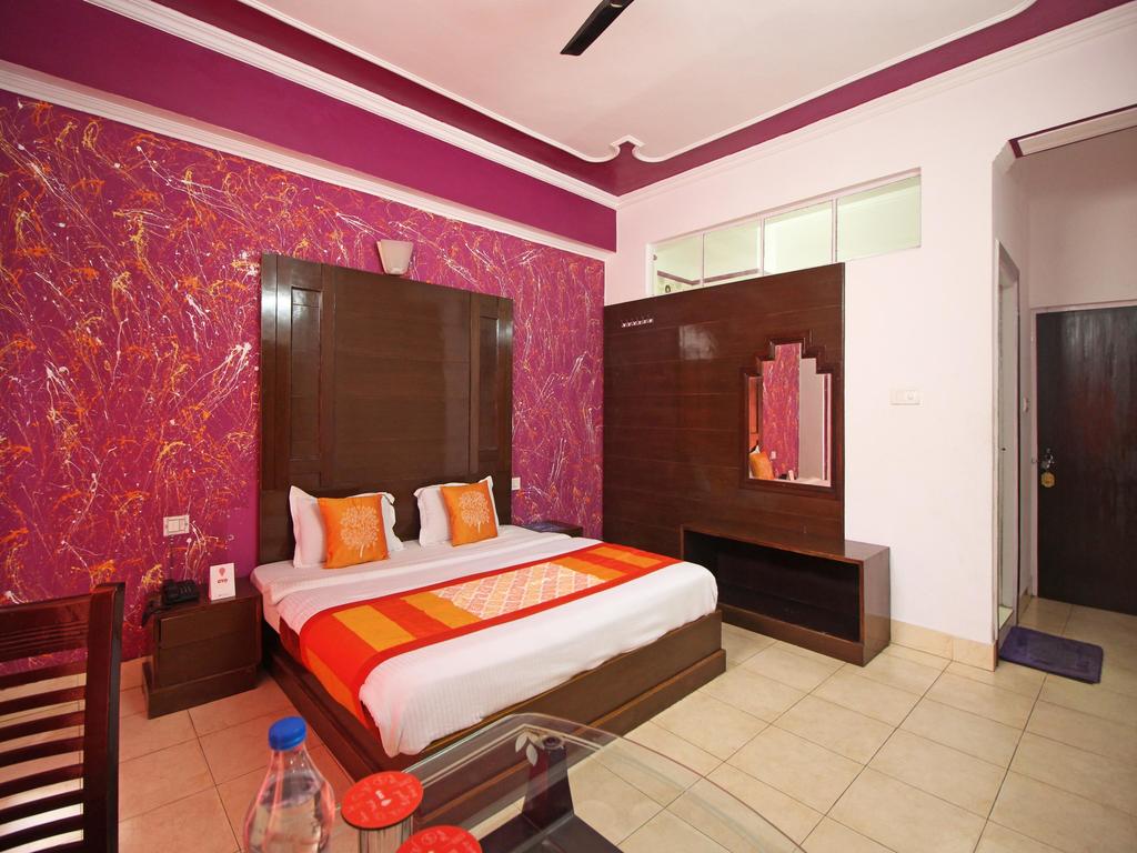 OYO Rooms Near Mall Road 2