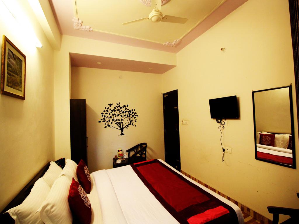 OYO Rooms Bhawani Top Circle