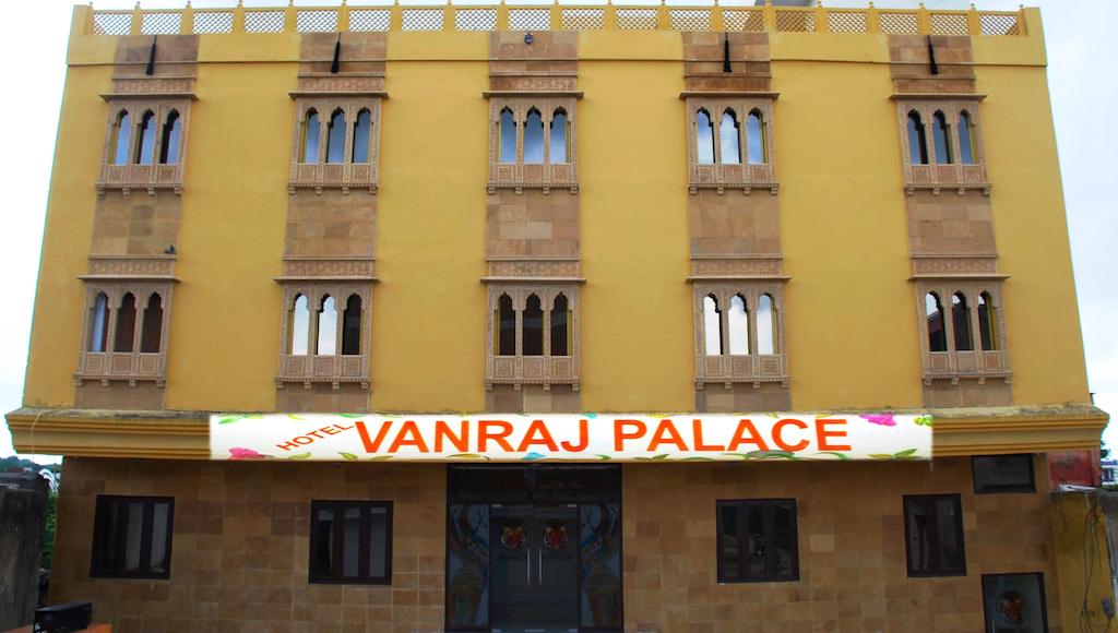 Hotel Vanraj Palace