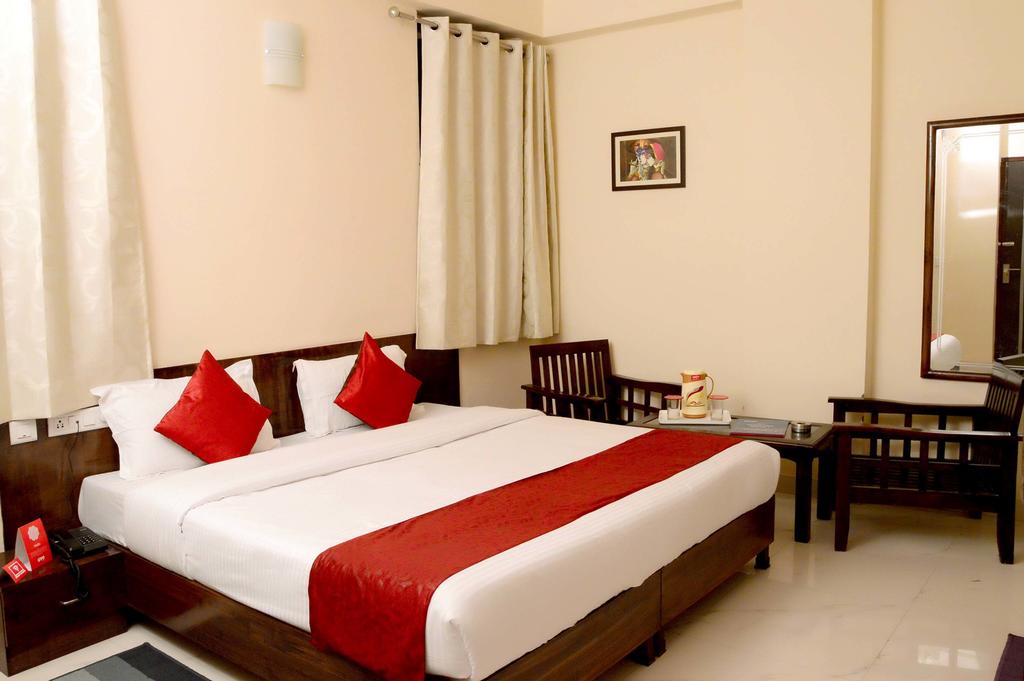 OYO Rooms Raja Park Lane 2