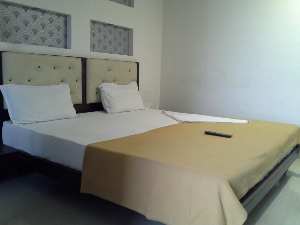 Hotel Galaxy Residency