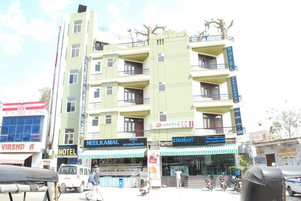 Neelkamal Hotel