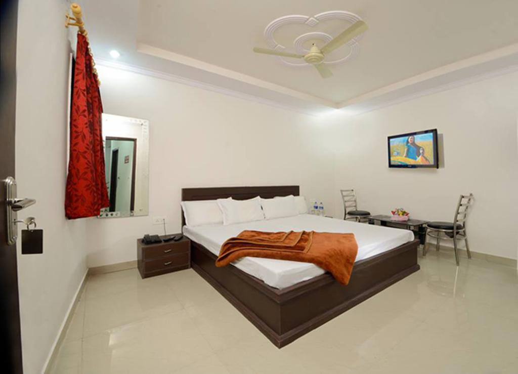 Hotel Raj Paradise