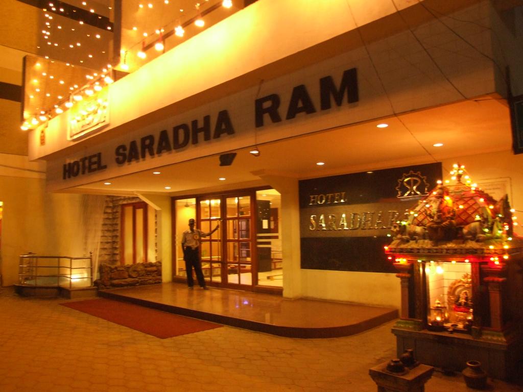 Hotel Saradharam