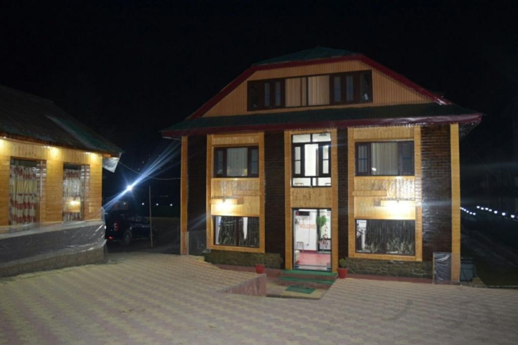 Hotel Lal Kothi Pahalgam