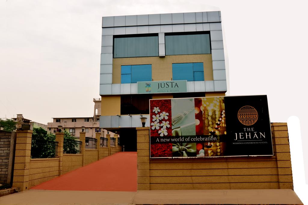 Justa On Necklace Road - Hyderabad