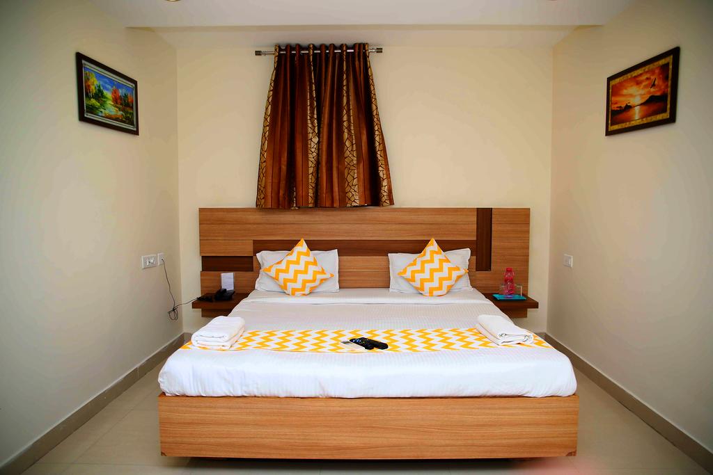 FabHotel Golden Leaf Nanakramguda