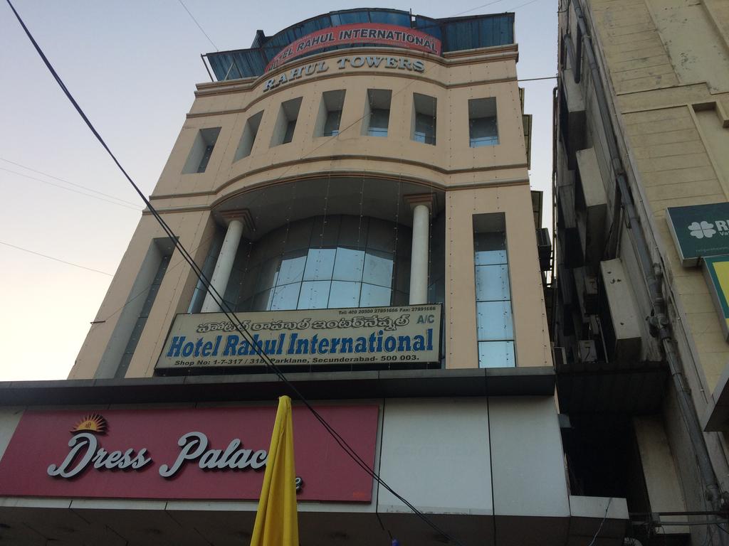 Hotel Rahul International