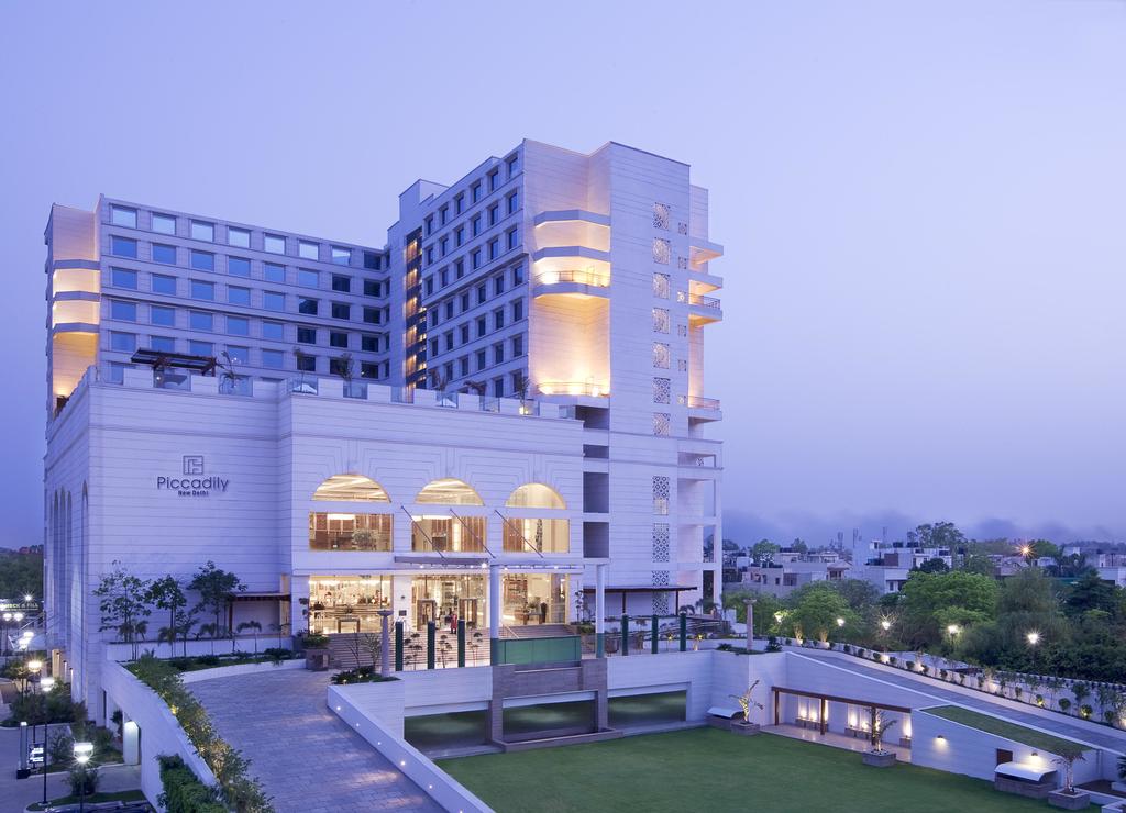 Piccadily Hotel New Delhi