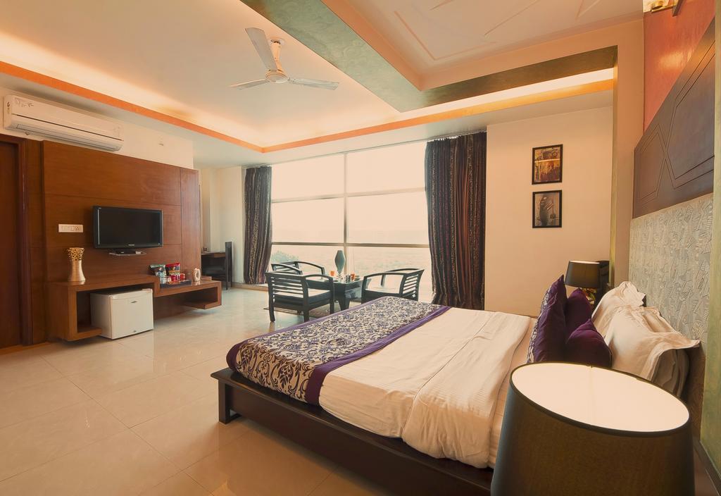 Hotel Delhi 37