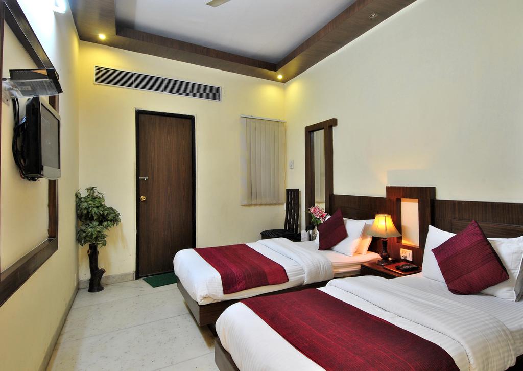 Hotel Gold Regency  New Delhi Station