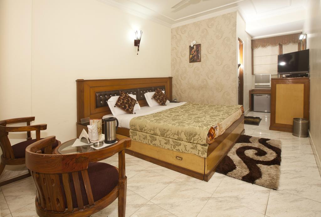 OYO Rooms Karol Bagh 1042