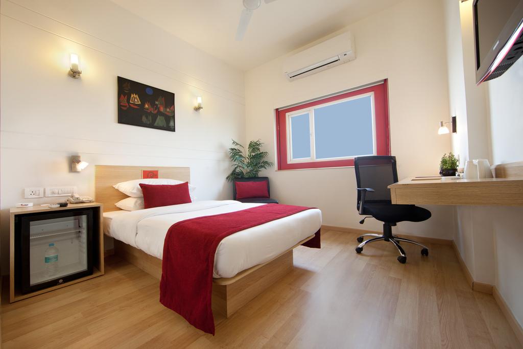 Red Fox Hotel East Delhi