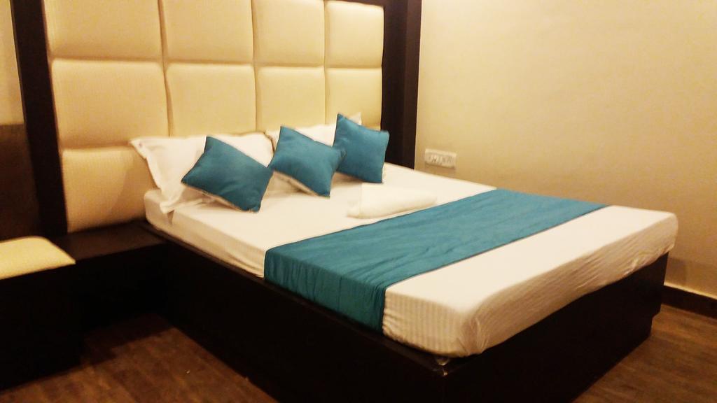 Hotel Shri Sai International