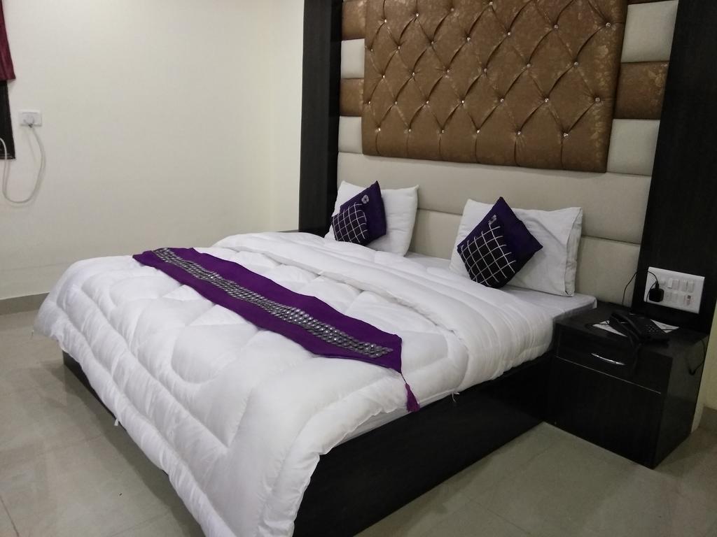 Hotel Vishesh Continental