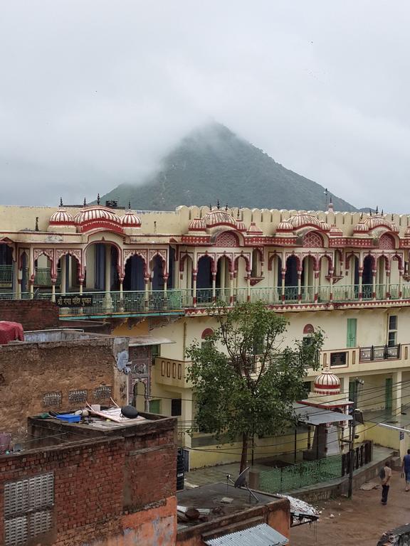 Hotel Poonam Pushkar